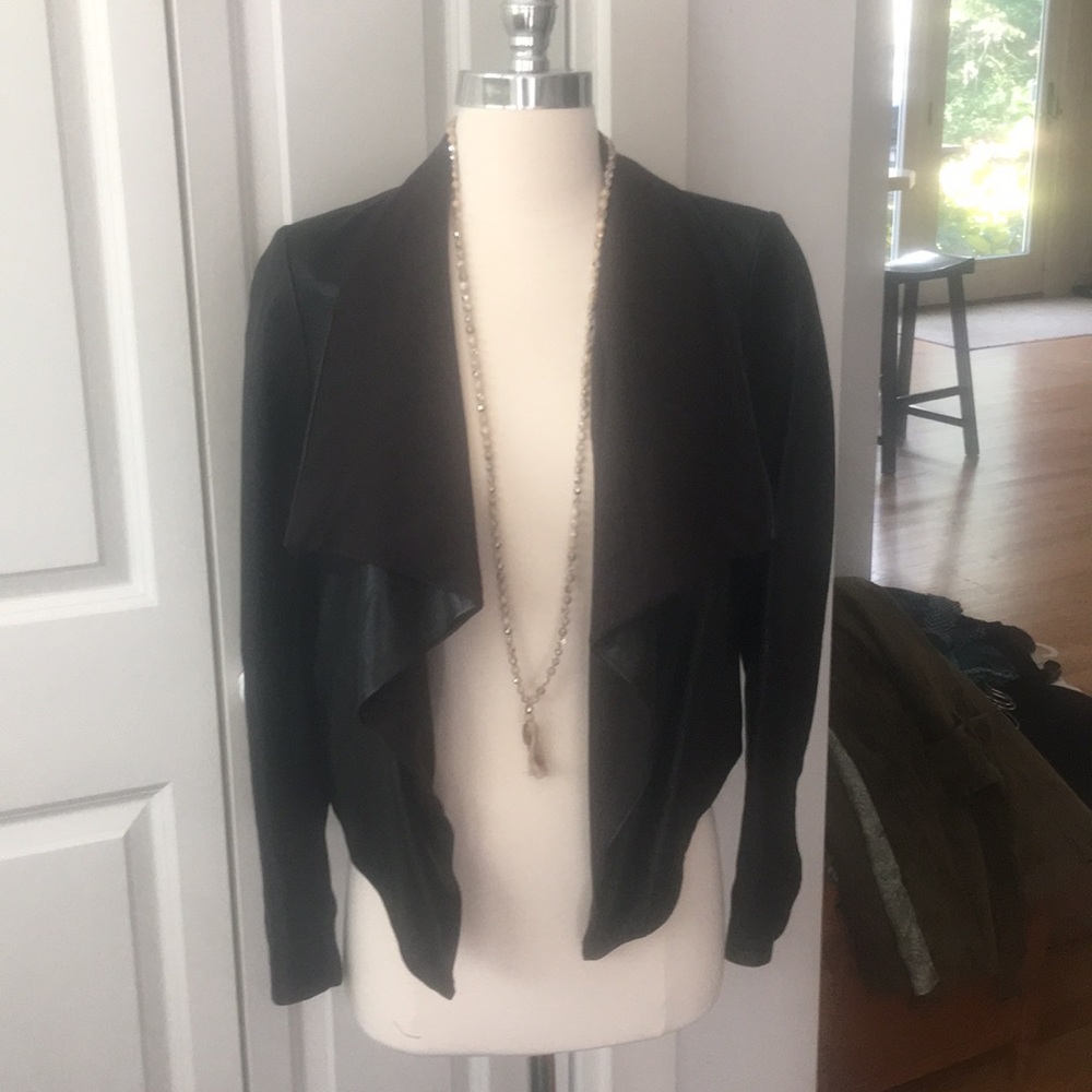 Theory croped leather  jacket